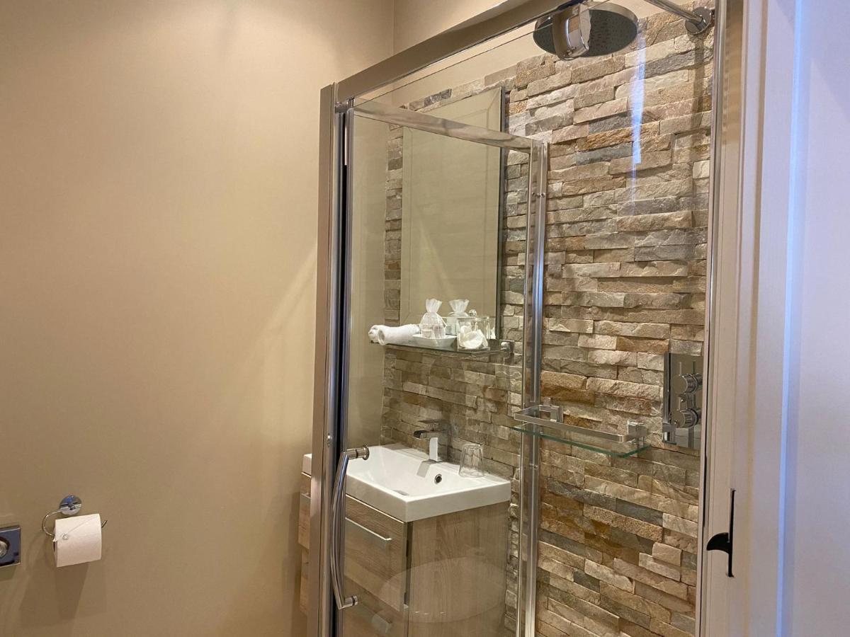 Stoneleigh House Boutique Hotel 버킹엄 외부 사진